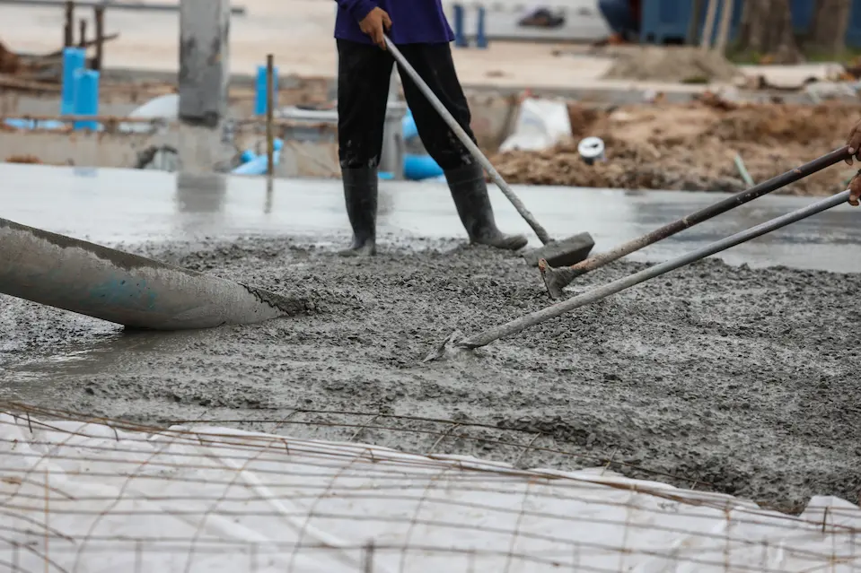 Pouring a metal garage concrete slab